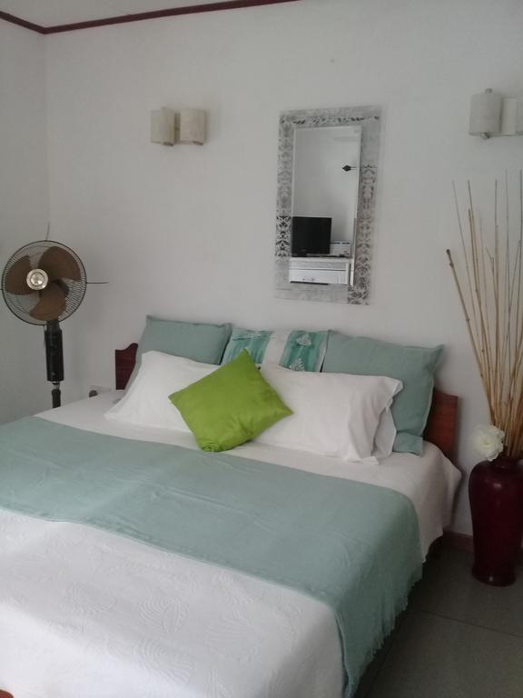 Agnes Cottage - Emerald La Digue Eksteriør billede